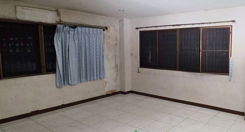 À vendre 7 chambres local commercial à Sam Phran, Nakhon Pathom