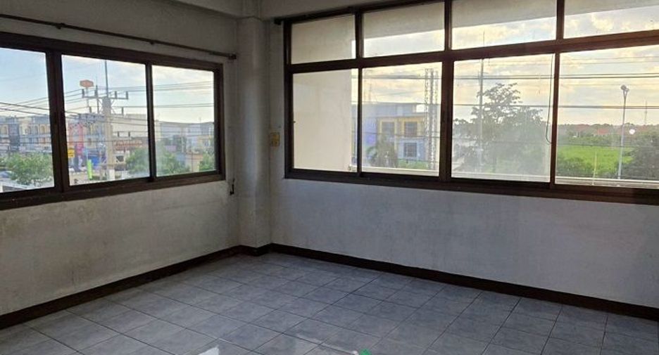 À vendre 7 chambres local commercial à Sam Phran, Nakhon Pathom