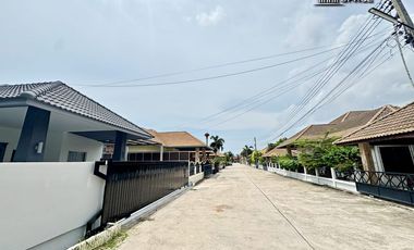 Villa zum Kauf mit 4 Zimmer in Bang Lamung, Chonburi