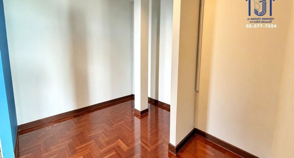 For sale 4 bedrooms house in Bueng Kum, Bangkok