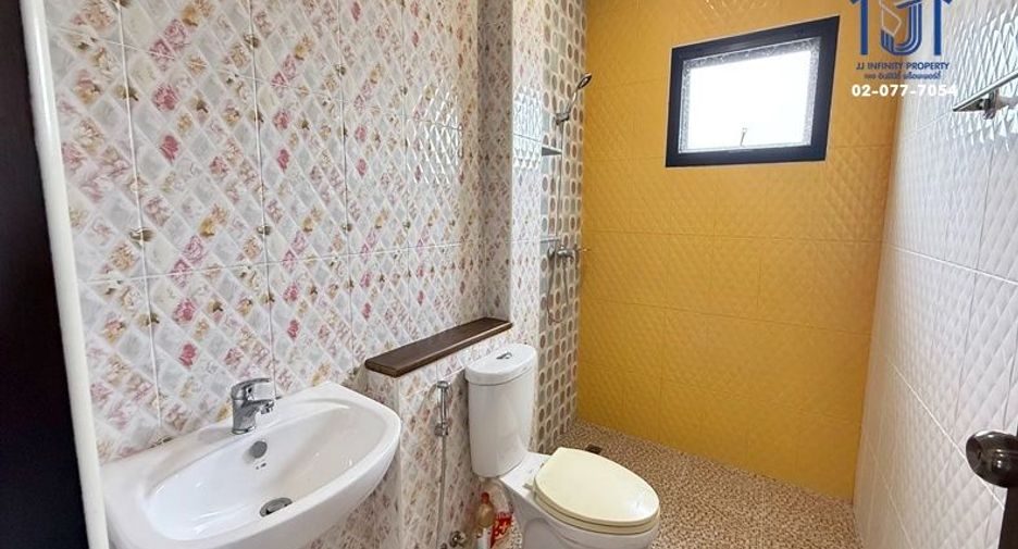 For sale 4 bedrooms house in Bueng Kum, Bangkok