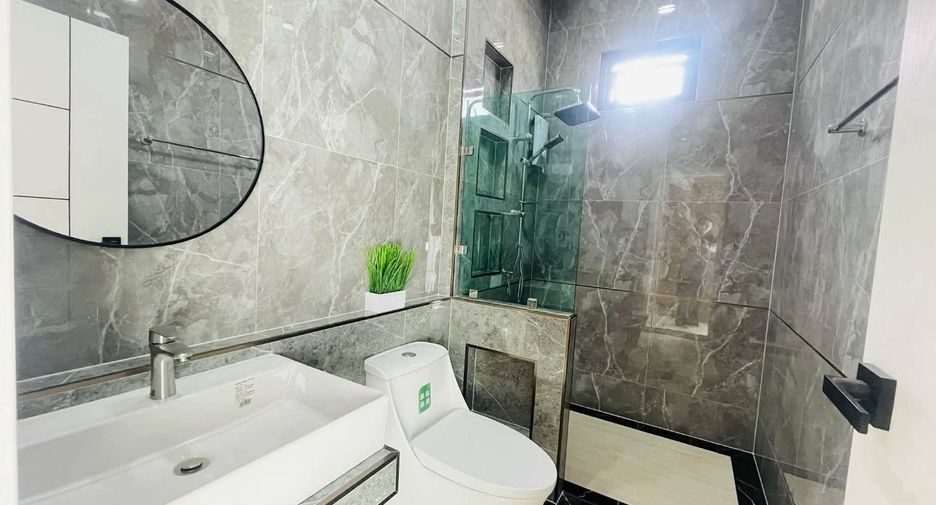 For sale 3 bedrooms villa in Bang Lamung, Chonburi