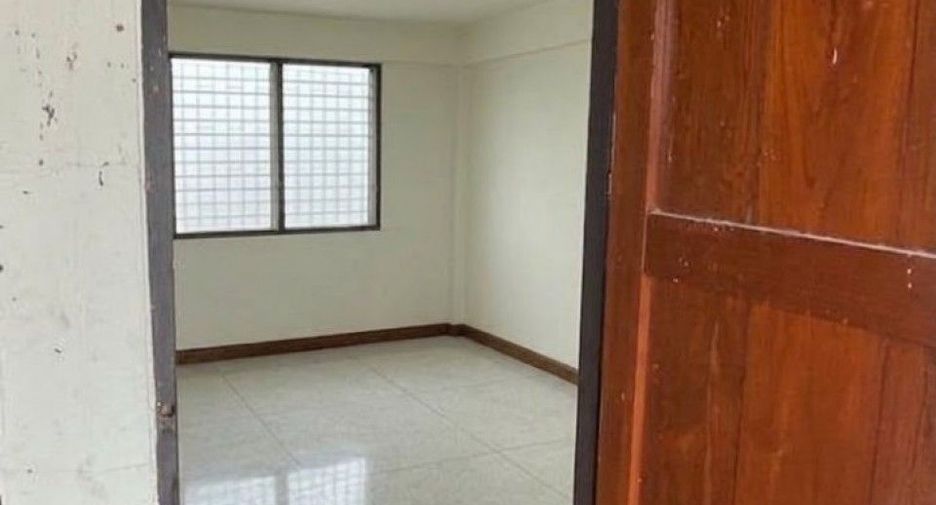 For sale 3 bedrooms retail Space in Mueang Ratchaburi, Ratchaburi