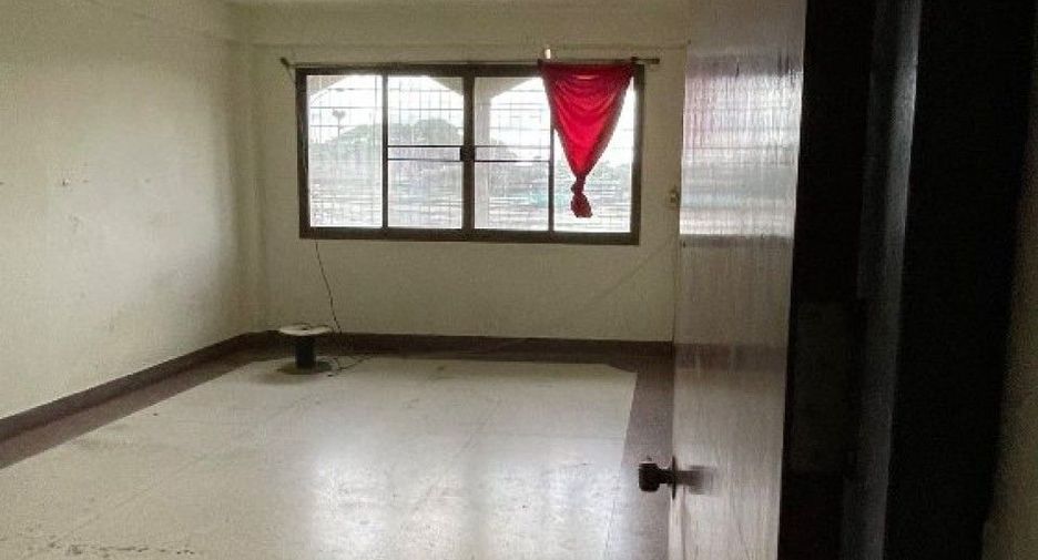 For sale 3 bedrooms retail Space in Mueang Ratchaburi, Ratchaburi
