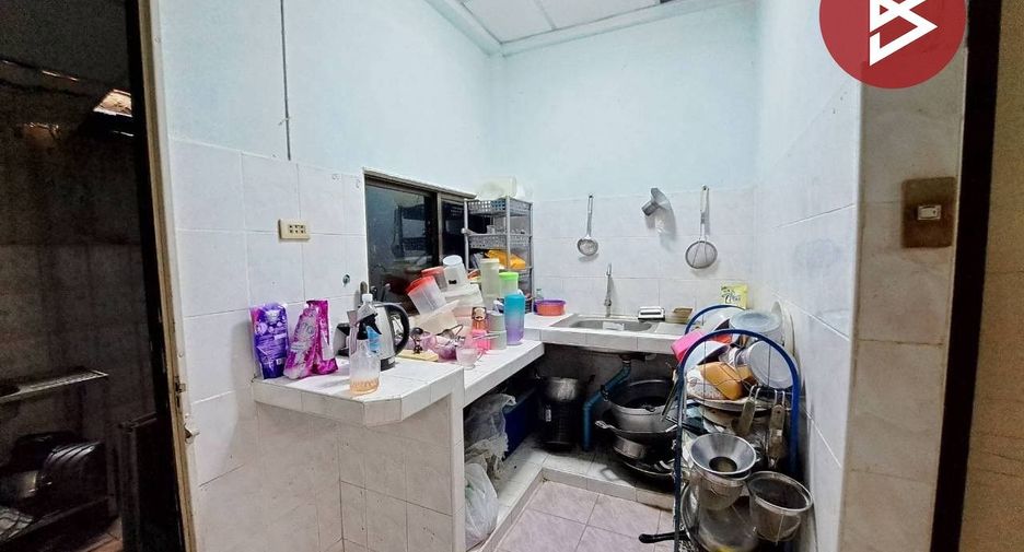 Casa adosada en venta de 3 habitaciones en Mueang Nakhon Pathom, Nakhon Pathom