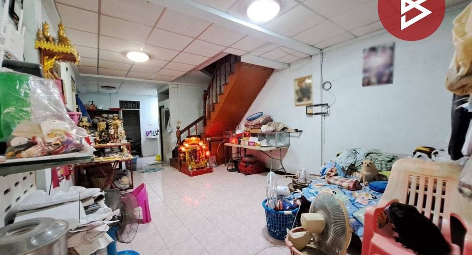 Casa adosada en venta de 3 habitaciones en Mueang Nakhon Pathom, Nakhon Pathom