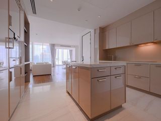 For rent 3 bedrooms condo in Khlong Toei, Bangkok
