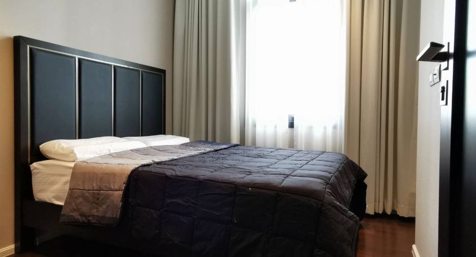 For rent 2 bedrooms condo in Khlong Toei, Bangkok