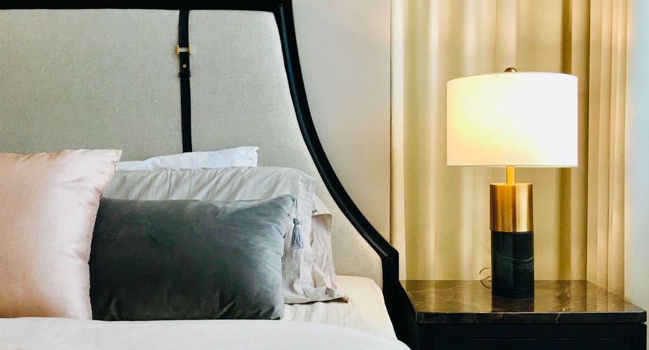 For rent 2 bedrooms condo in Khlong Toei, Bangkok