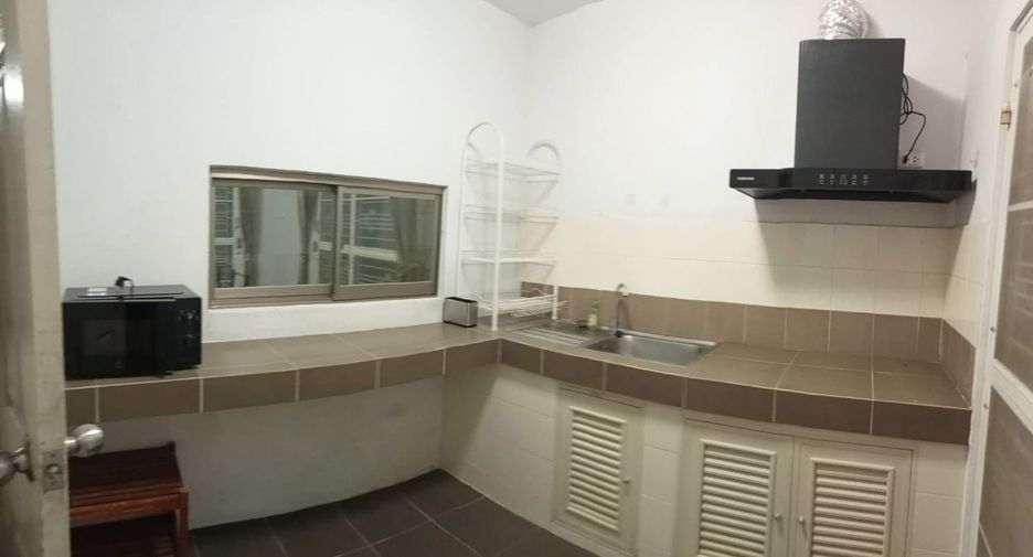 For rent 3 bedrooms house in East Pattaya, Pattaya