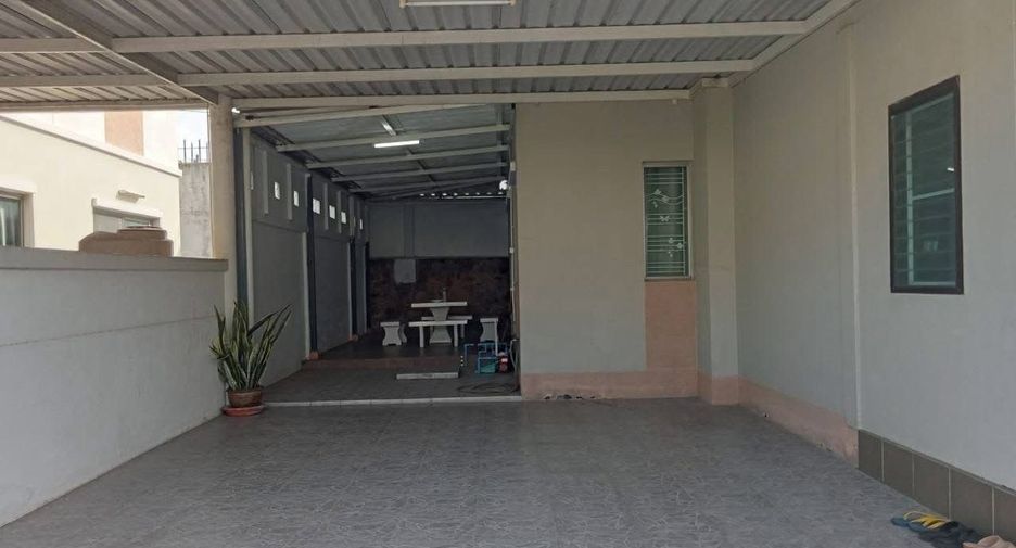 For rent 3 bedrooms house in East Pattaya, Pattaya
