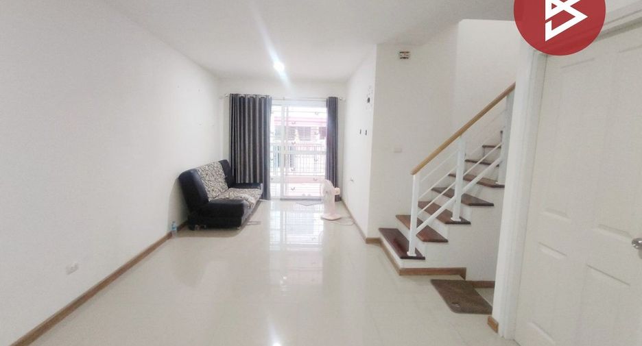 For sale 4 bedrooms townhouse in Ban Pho, Chachoengsao