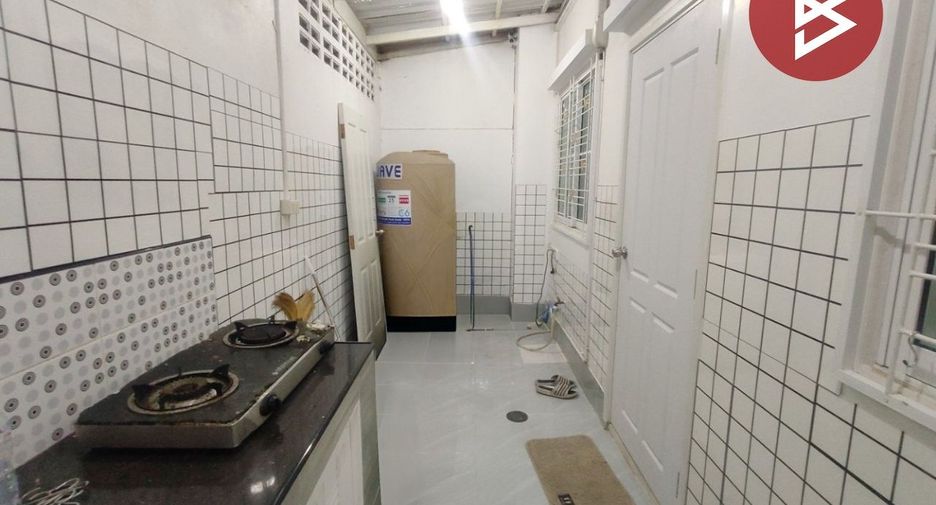 For sale 4 bedrooms townhouse in Ban Pho, Chachoengsao