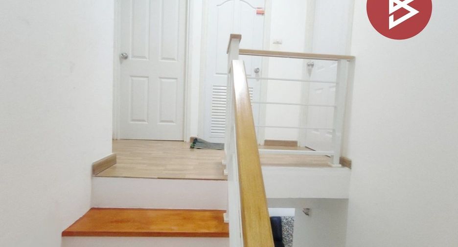 For sale 4 bedrooms townhouse in Ban Pho, Chachoengsao
