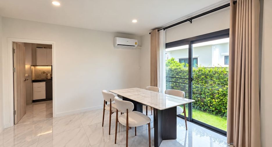 For sale 4 bedrooms house in Bang Lamung, Chonburi