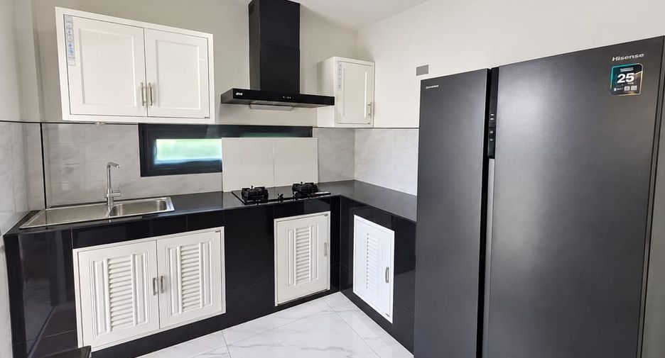 For sale 4 bedrooms house in Bang Lamung, Chonburi