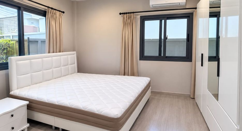 For sale 4 bedrooms house in Bang Lamung, Chonburi