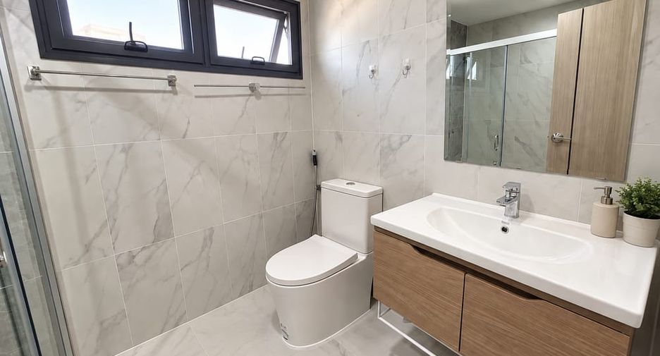 For sale 4 bedrooms house in Bang Lamung, Chonburi