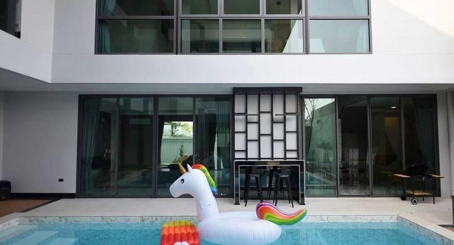 À louer 6 chambres villa à Bang Lamung, Chonburi