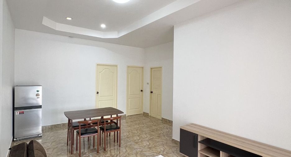 À vendre 2 chambres maison de ville à Bang Lamung, Chonburi