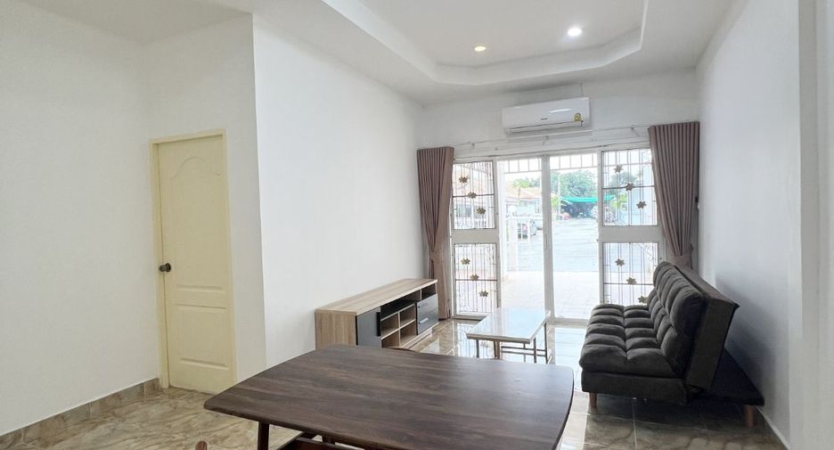 À vendre 2 chambres maison de ville à Bang Lamung, Chonburi