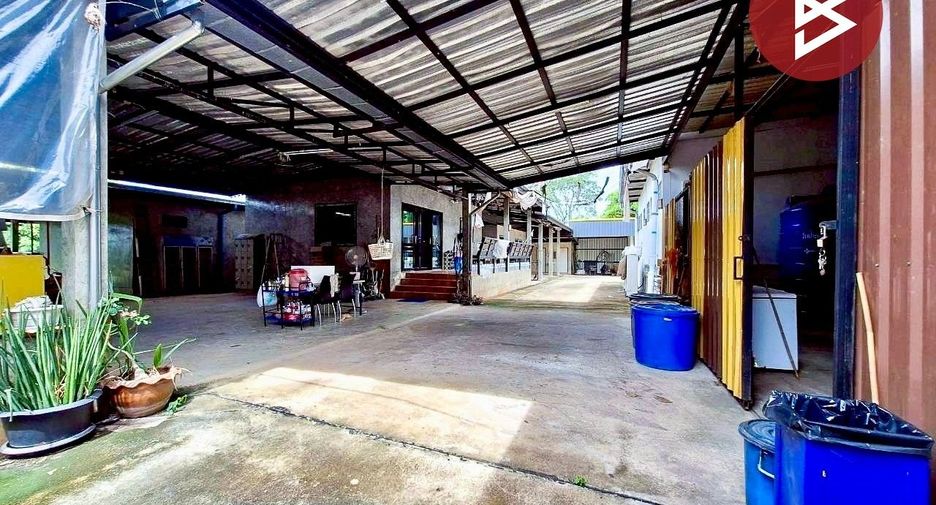 À vendre hôtel à Chum Phae, Khon Kaen