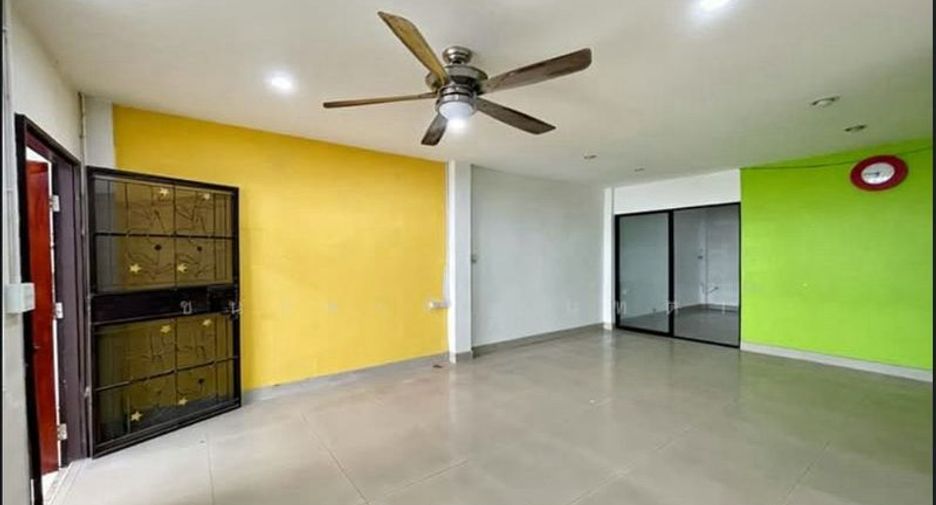 For sale 4 bedrooms house in Bueng Kum, Bangkok