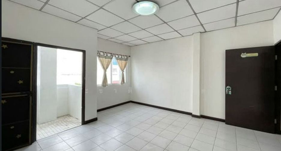 For sale 4 bedrooms house in Bueng Kum, Bangkok