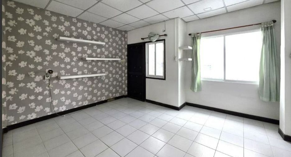 For sale 4 bedrooms house in Bueng Kum, Bangkok