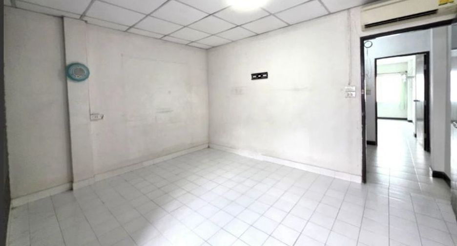 For sale 4 bedrooms house in Bueng Kum, Bangkok