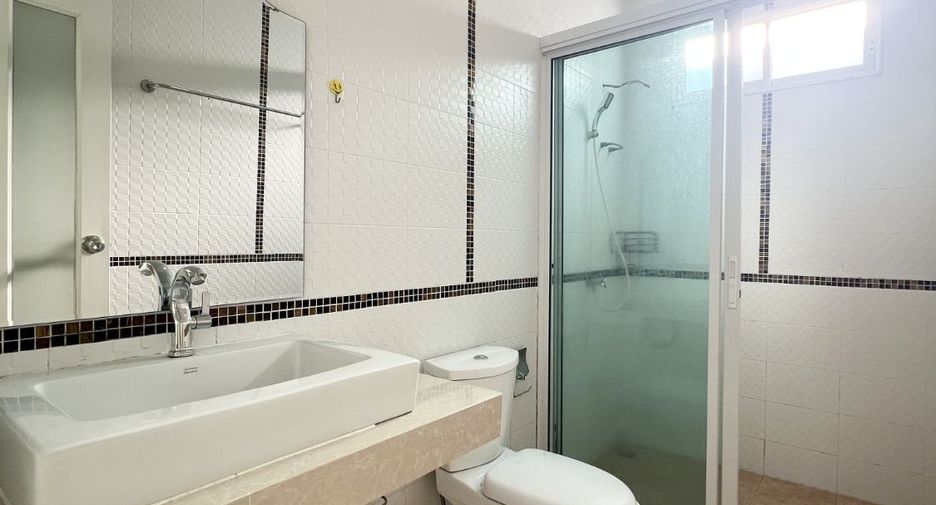 For sale 3 bedrooms house in Bang Lamung, Chonburi
