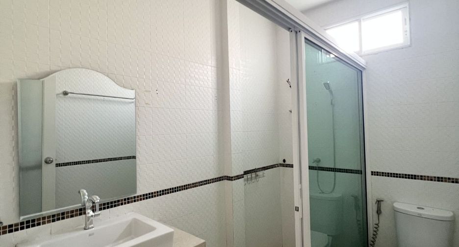 For sale 3 bedrooms house in Bang Lamung, Chonburi