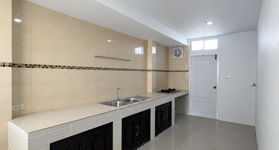 For sale 3 bedrooms house in Bang Lamung, Chonburi