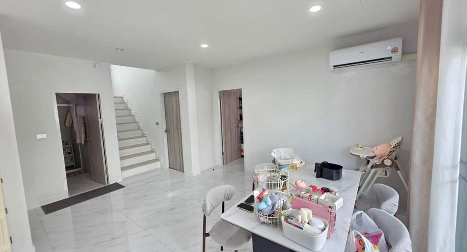 For sale 4 bedrooms house in Bang Lamung, Chonburi