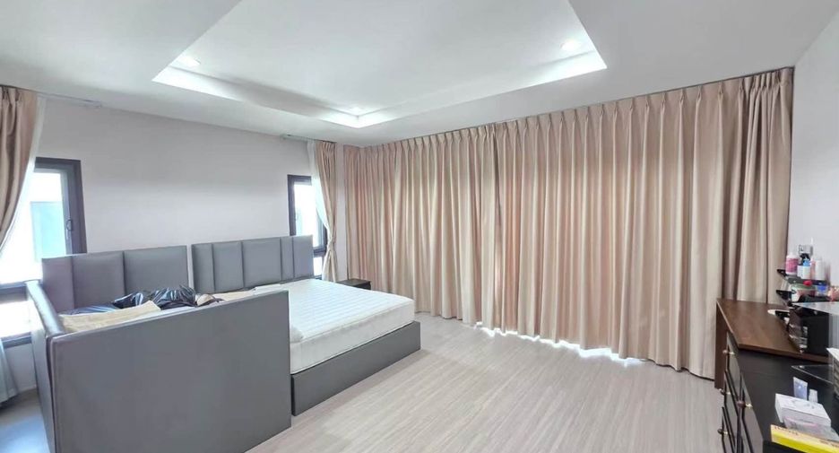 For sale 4 bedrooms house in Bang Lamung, Chonburi
