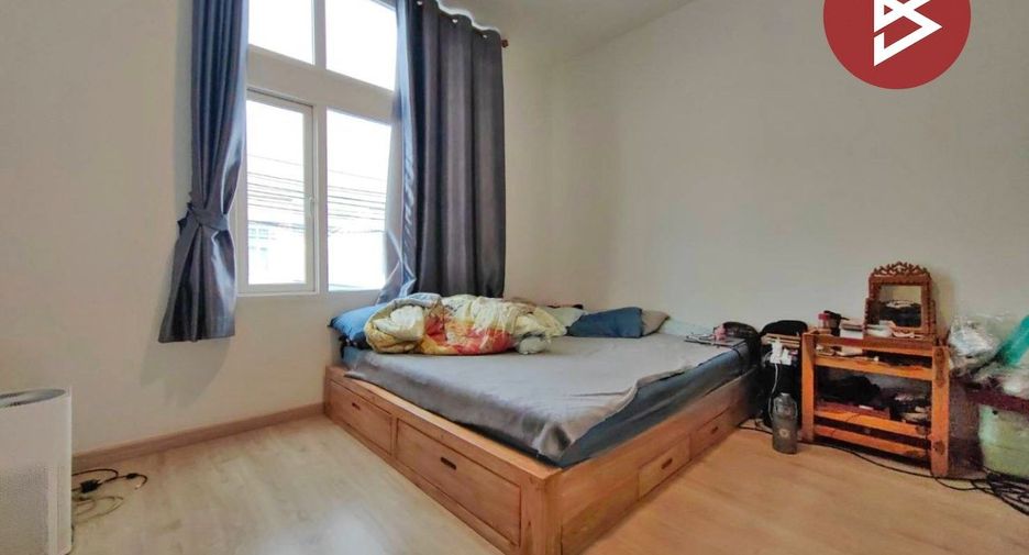 For sale 2 bedrooms townhouse in Thawi Watthana, Bangkok