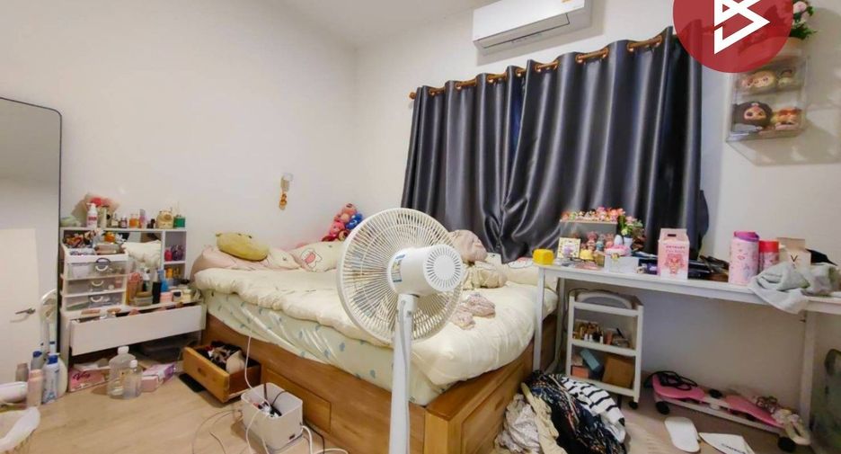 For sale 2 bedrooms townhouse in Thawi Watthana, Bangkok