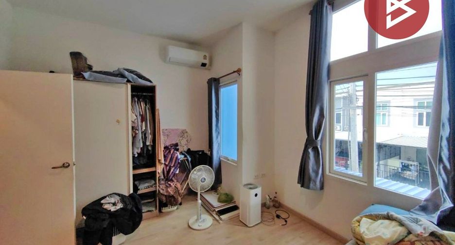 For sale 2 bedrooms townhouse in Thawi Watthana, Bangkok