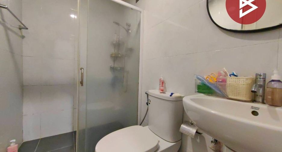 For sale 2 bedrooms townhouse in Thawi Watthana, Bangkok