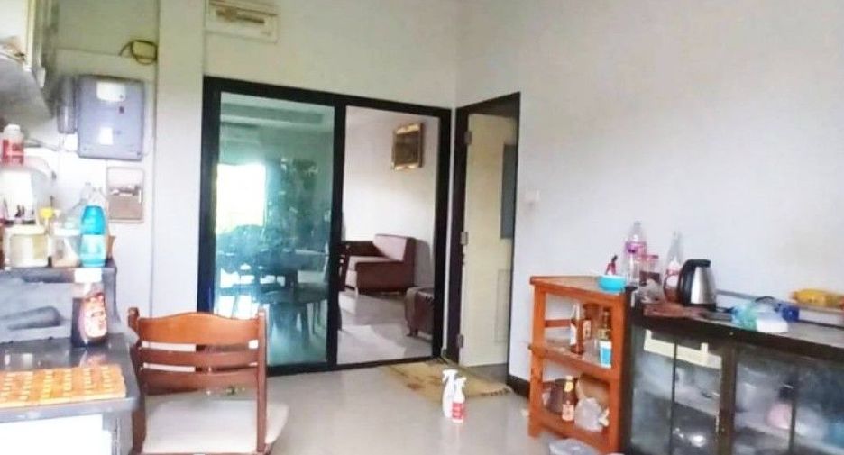 Casa en venta de 3 habitaciones en Sam Phran, Nakhon Pathom