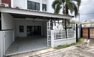 For sale 2 bedrooms townhouse in Bang Lamung, Chonburi