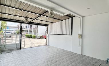 For sale 2 bedrooms townhouse in Bang Lamung, Chonburi