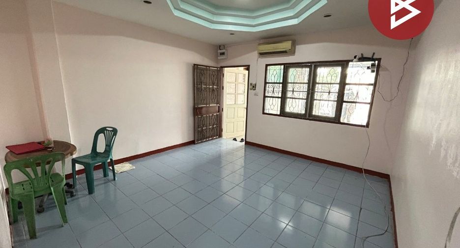 For sale 1 bed townhouse in Mueang Samut Prakan, Samut Prakan