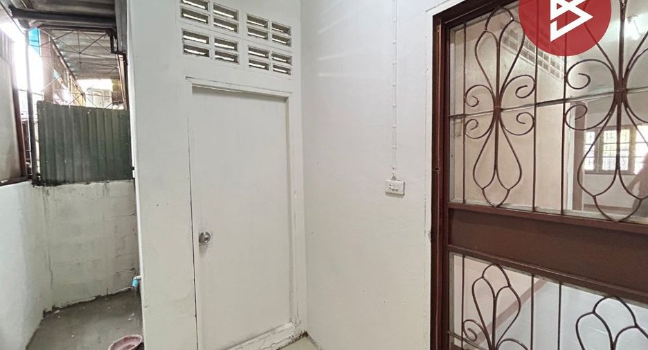 For sale 1 bed townhouse in Mueang Samut Prakan, Samut Prakan