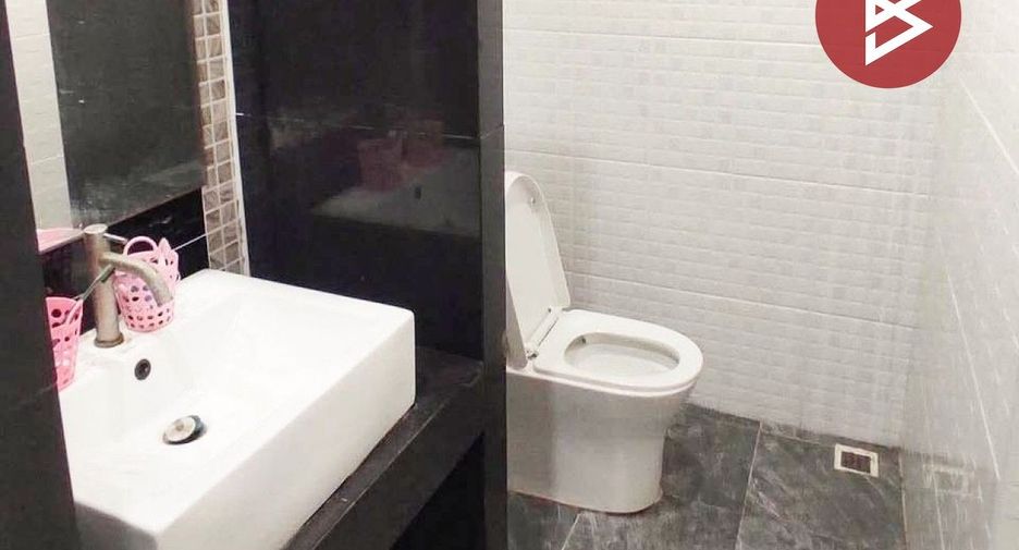 Reihenhaus zum Kauf mit 3 Zimmer in Mueang Chon Buri, Chonburi