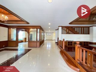 Casa en venta de 3 habitaciones en Sam Phran, Nakhon Pathom