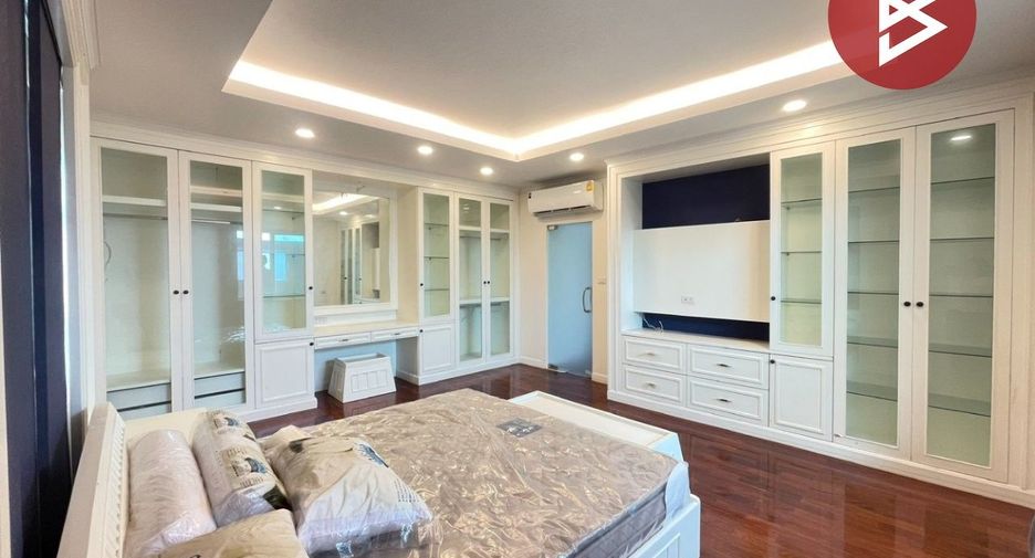 Casa en venta de 3 habitaciones en Sam Phran, Nakhon Pathom