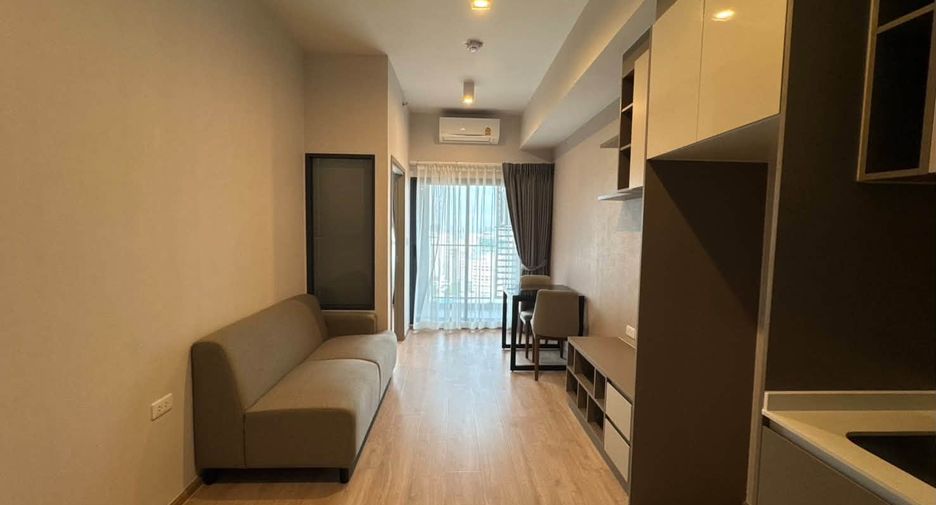 Condo en alquiler de 1 habitaciones en Khlong San, Bangkok