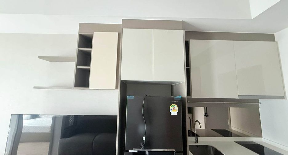 Condo en alquiler de 1 habitaciones en Khlong San, Bangkok