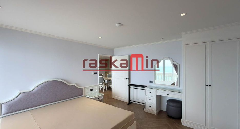 For rent 3 bedrooms condo in Bang Lamung, Chonburi